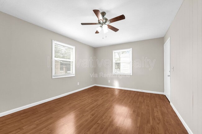 Building Photo - 5111 Curry Ford Rd