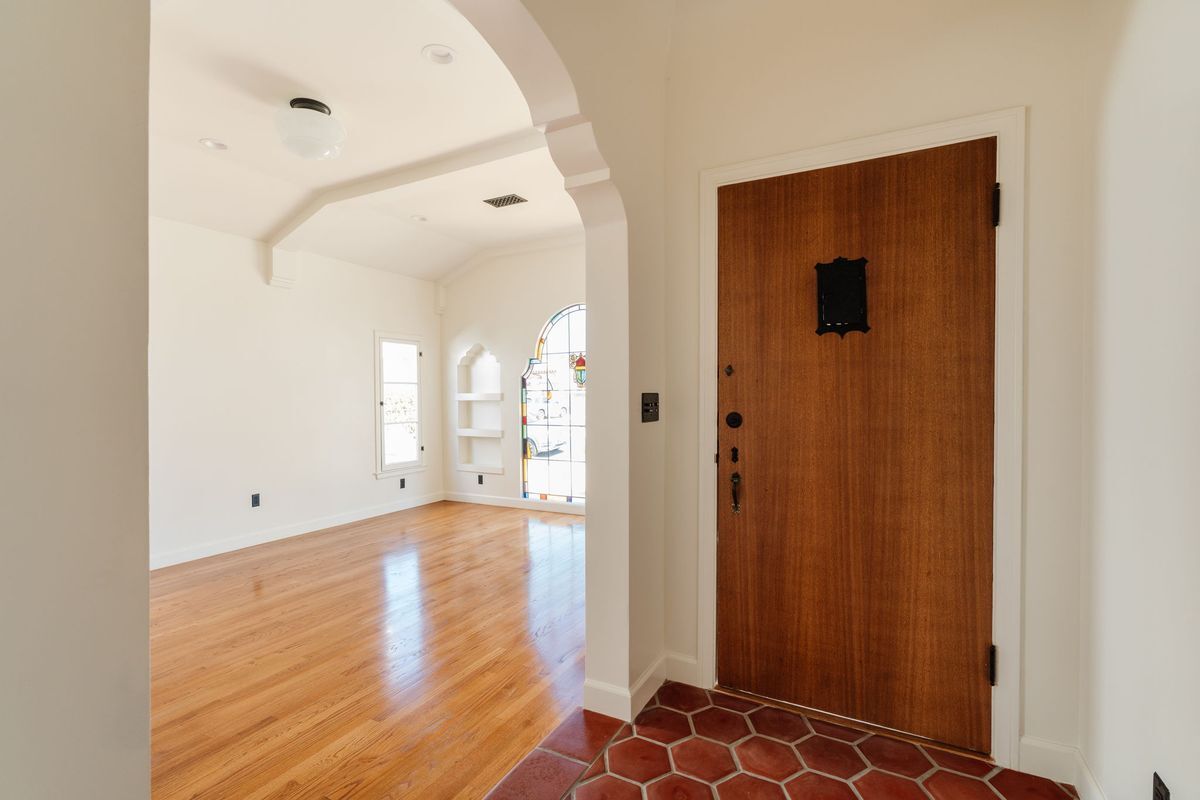 Building Photo - 1739 S Ogden Dr