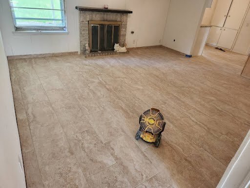Building Photo - 8215 Littleport