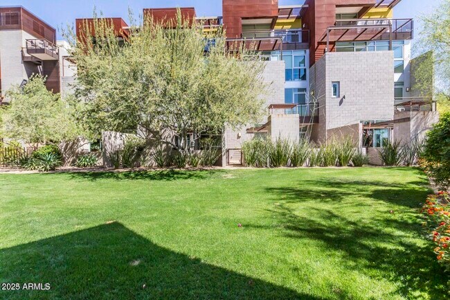 Building Photo - 4747 N Scottsdale Rd