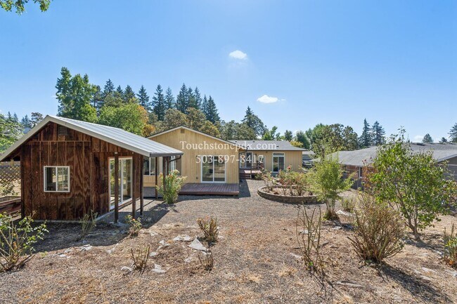 Building Photo - 1440 Columbia Ave