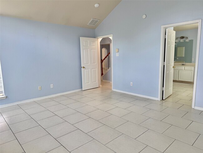 Building Photo - 14802 Bellflora Ct