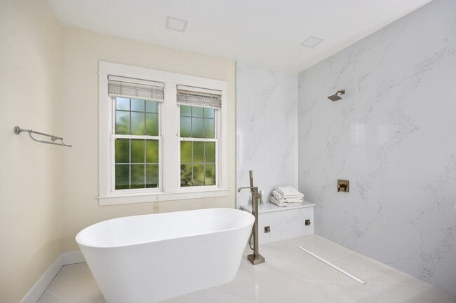 Building Photo - 4440 Whitewood Farms Dr NE