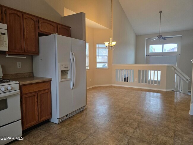 Building Photo - 14173 Smokey Point Dr