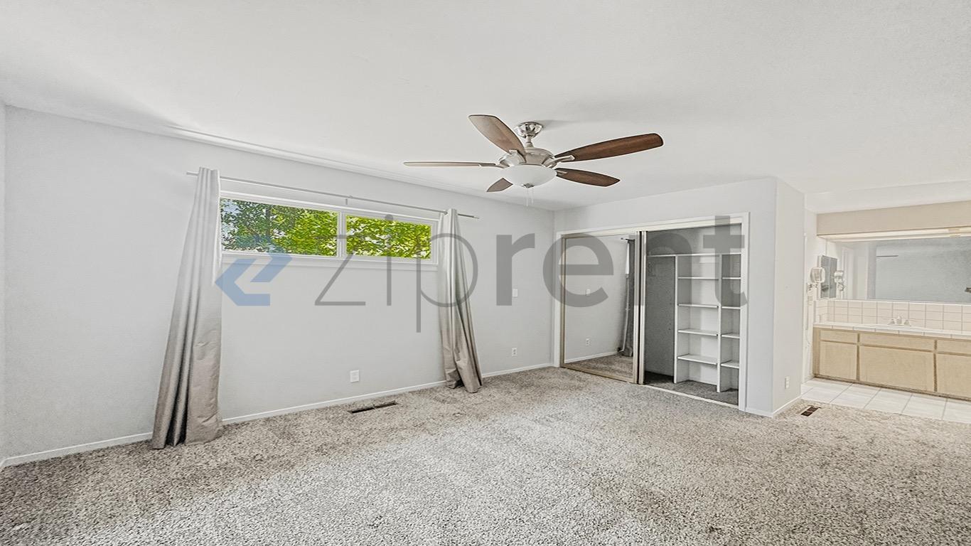 Building Photo - 5544 N Poplar Ave