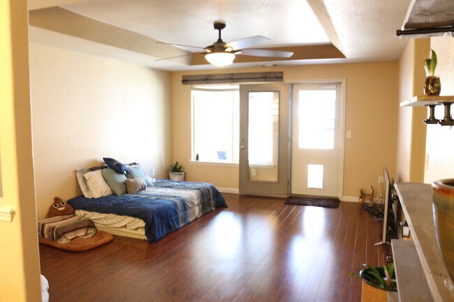 Building Photo - 436 Crystal Dr