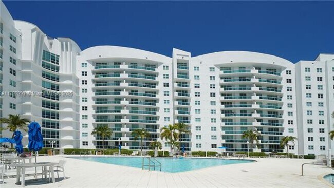Building Photo - 7918 Harbor Island Dr