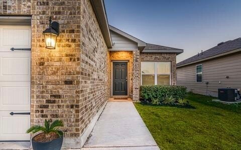 Building Photo - 6806 San Miguel Way