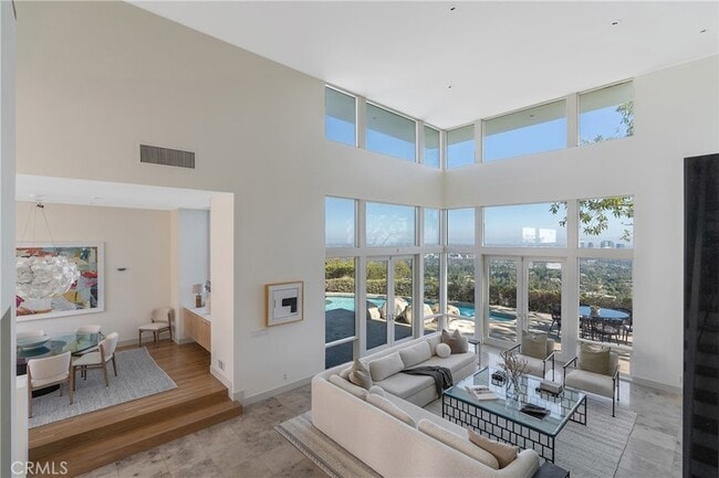 Building Photo - 1436 Summitridge Dr