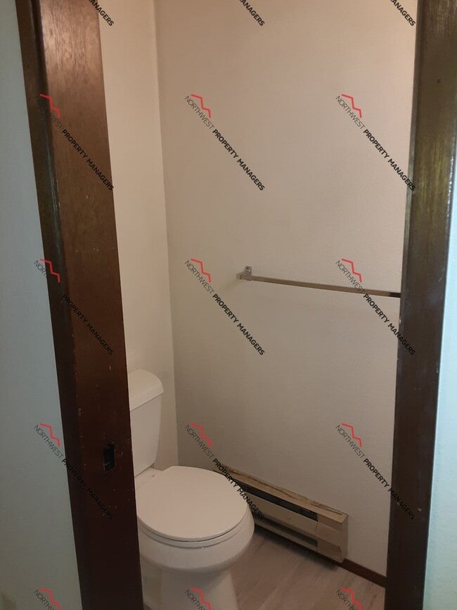 Building Photo - R115