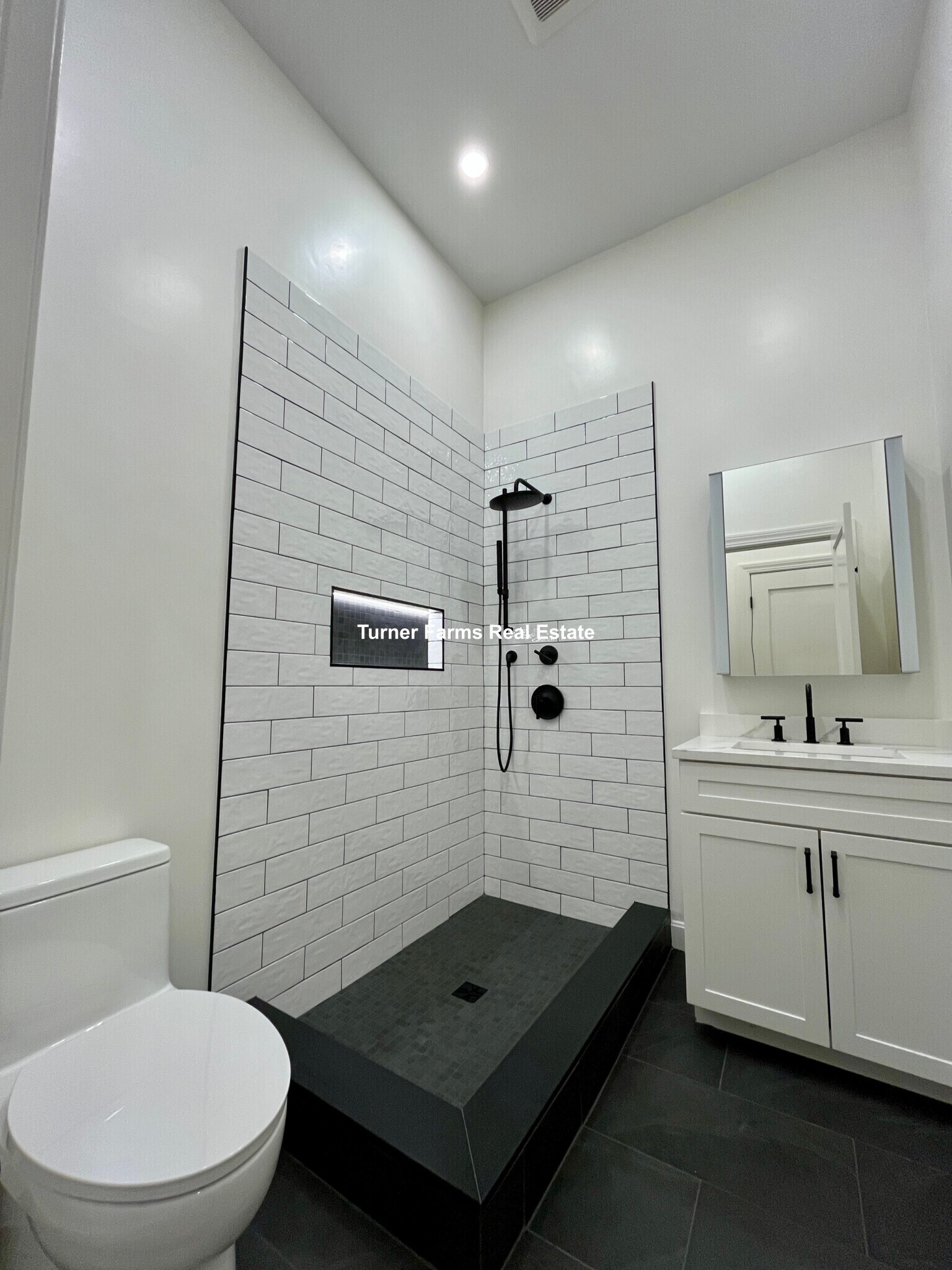 Building Photo - 464 Beacon St