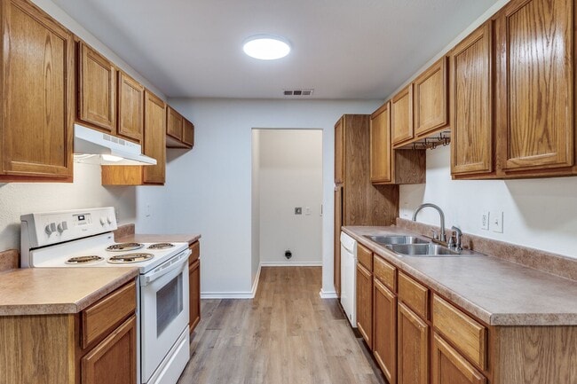 Building Photo - A Peaceful Retreat: 3 Bedroom Duplex