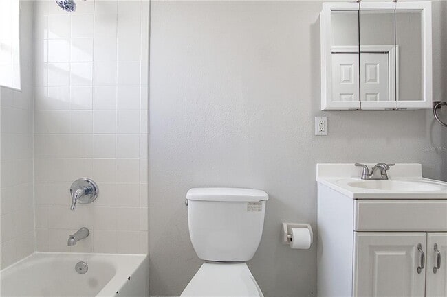 Building Photo - 1205 Ave F