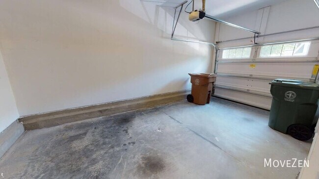 Building Photo - 371 Roberts Ridge Dr