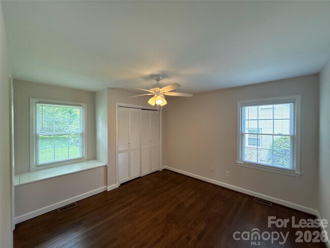 Building Photo - 4834 Fairheath Rd