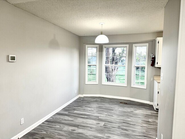 Building Photo - Cathedral Ceiling for a big open feel!