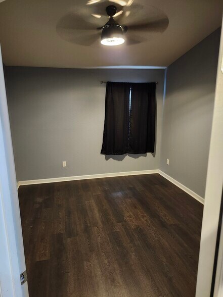 Building Photo - 4170 SW 43rd Cir