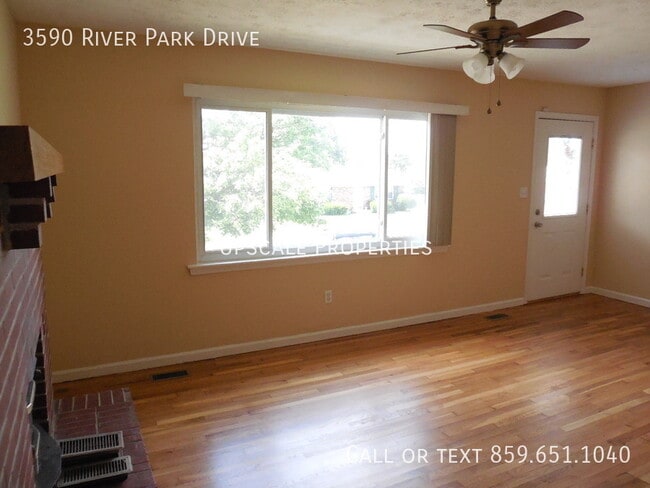 Building Photo - 3590 River Park Dr