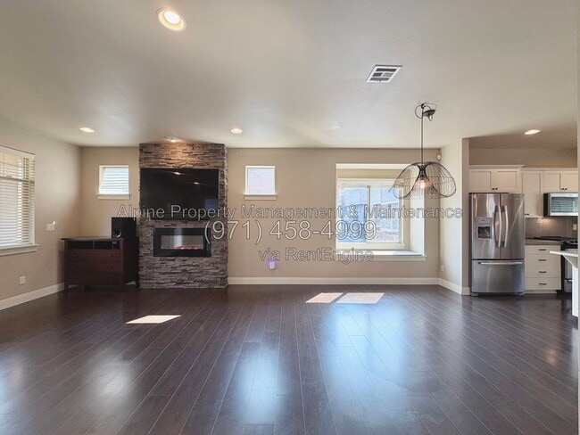 Building Photo - 14353 SW Burlwood Ln