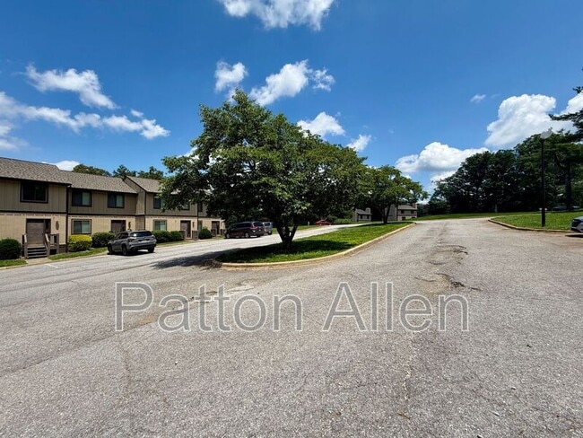 Building Photo - 7 Dawnwood Cir
