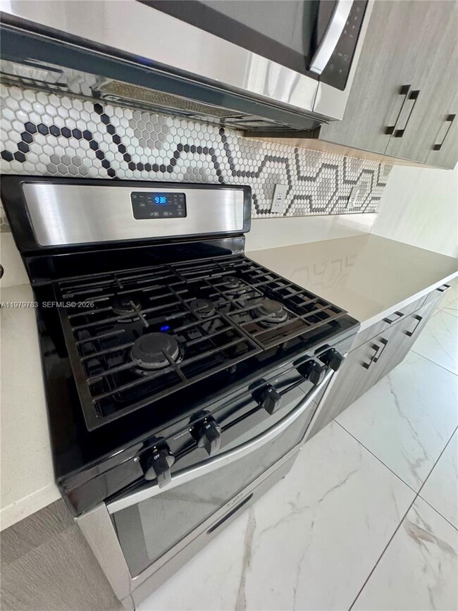 Building Photo - 4980 Whispering Way