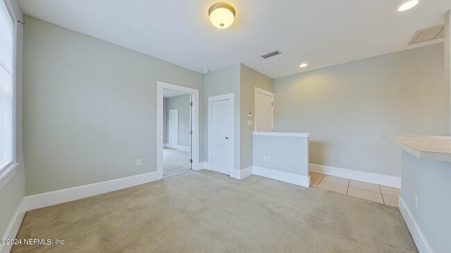 Building Photo - 2920 Dellwood Ave