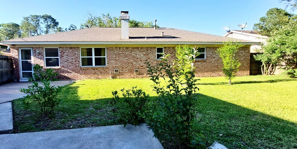 Building Photo - 5455 Kuldell Dr
