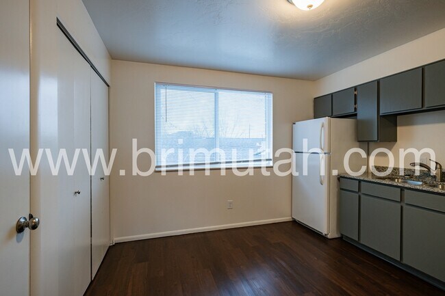 Building Photo - 4727 S 1300 E