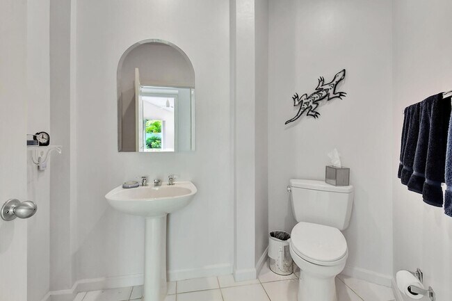 Building Photo - 5152 NW 26th Cir