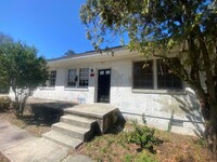 Building Photo - cape3851