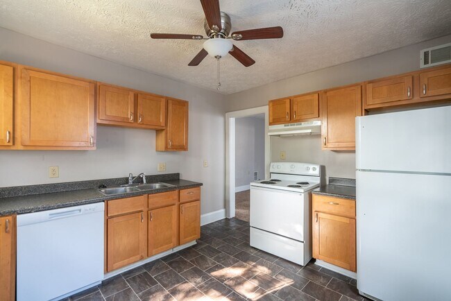 Building Photo - 1474 N 5th St