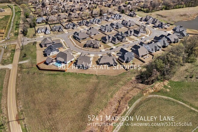 Building Photo - 5241 Madison Vly Ln