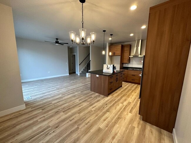 Building Photo - 12307 Eovaldi Ave