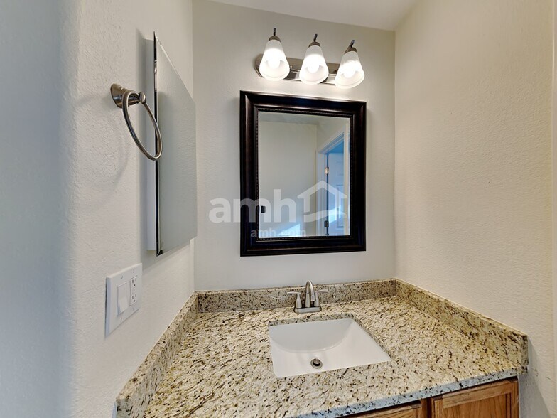 Building Photo - 16210 W Tasha Dr