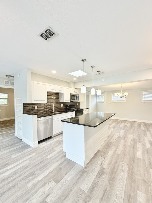 Building Photo - 9401 88th Way N