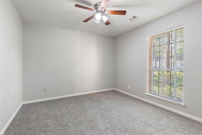 Building Photo - 62 S Dreamweaver Cir