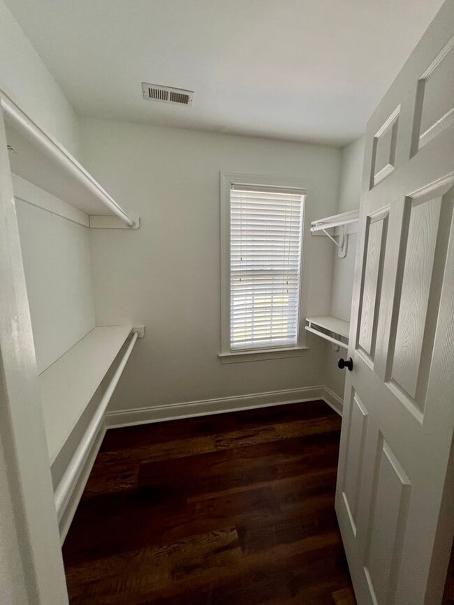 Building Photo - Four bedroom, 3.5 bath house in Elon!  Mus...