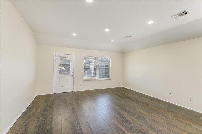 Building Photo - 2023 Louetta Mist Dr