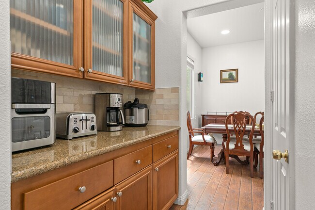 Building Photo - 7116 Torrey Mesa Ct