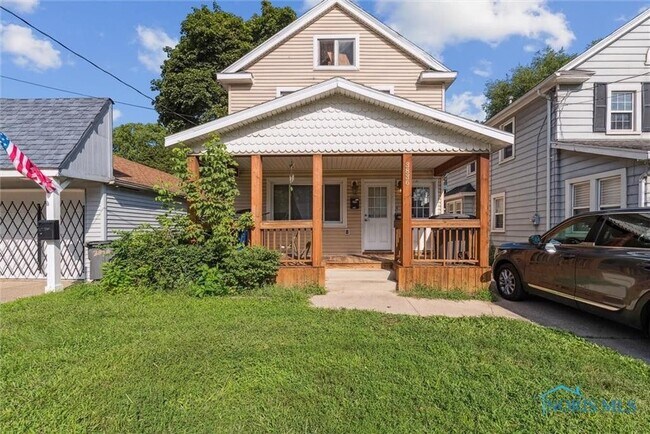 Primary Photo - 3836 Upton Ave