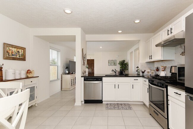Building Photo - 41694 Sorrel Spring Ln