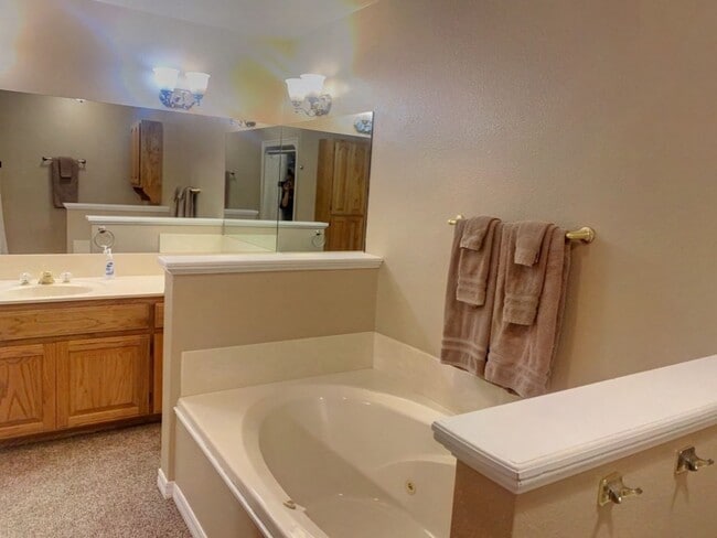 Building Photo - RENTAL Fully Furnished 4 bedroom home