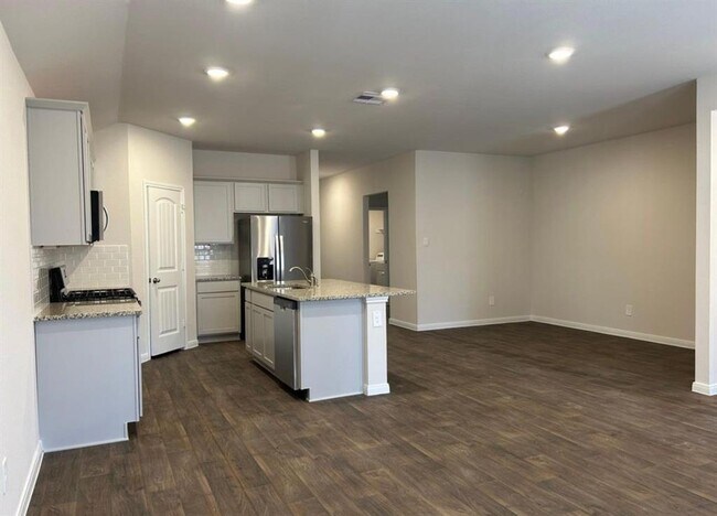 Building Photo - 1313 Camden Ln