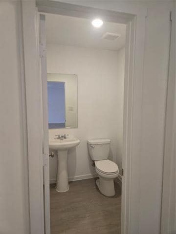 Building Photo - 229 Bable Run Dr