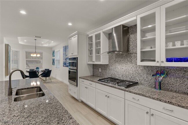 Building Photo - 8880 Redonda Dr