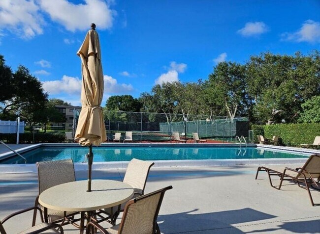 Building Photo - 15461 Lakes of Delray Blvd