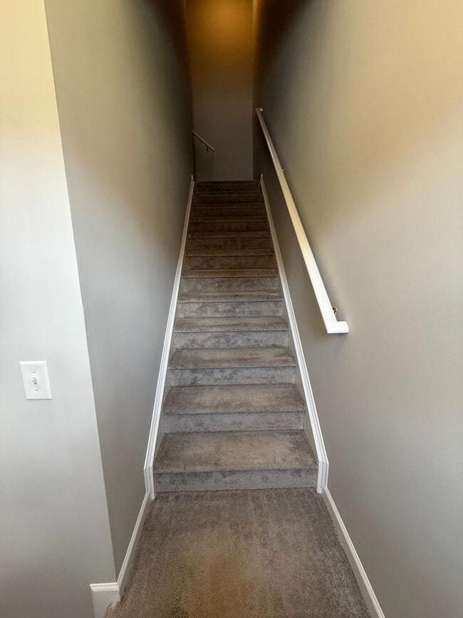 Building Photo - 3 bed/2.5 bath townhome near downtown Dawsonville