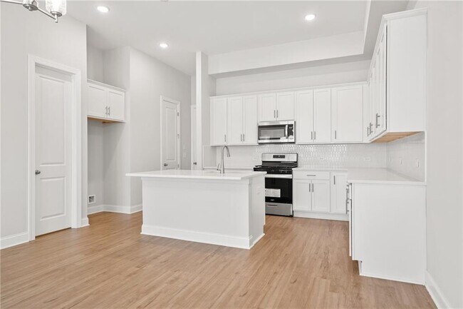 Building Photo - 708 Stickley Oak Way