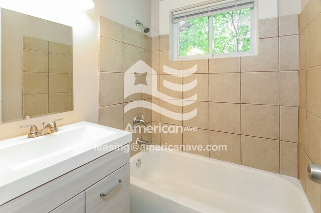 Building Photo - 9716 Westfield Rd