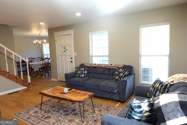 Building Photo - 1333 Holliday Dr